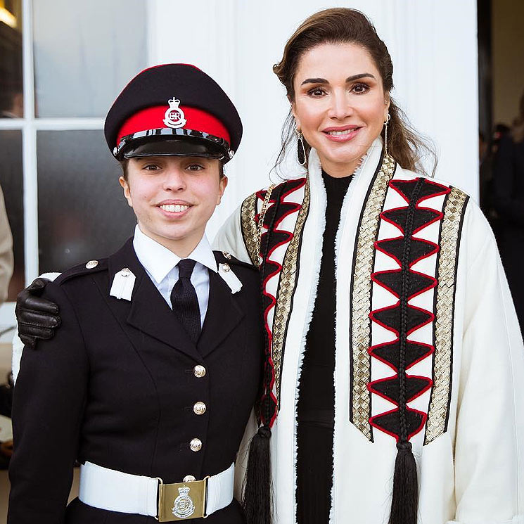 Princesa ¡y militar!: el orgullo de Rania de Jordania al ver graduarse a su hija Salma