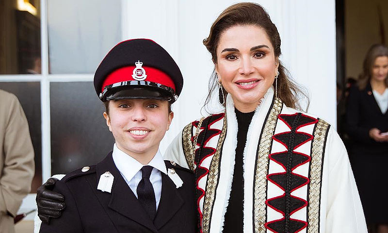 Princesa ¡y militar!: el orgullo de Rania de Jordania al ver graduarse a su hija Salma