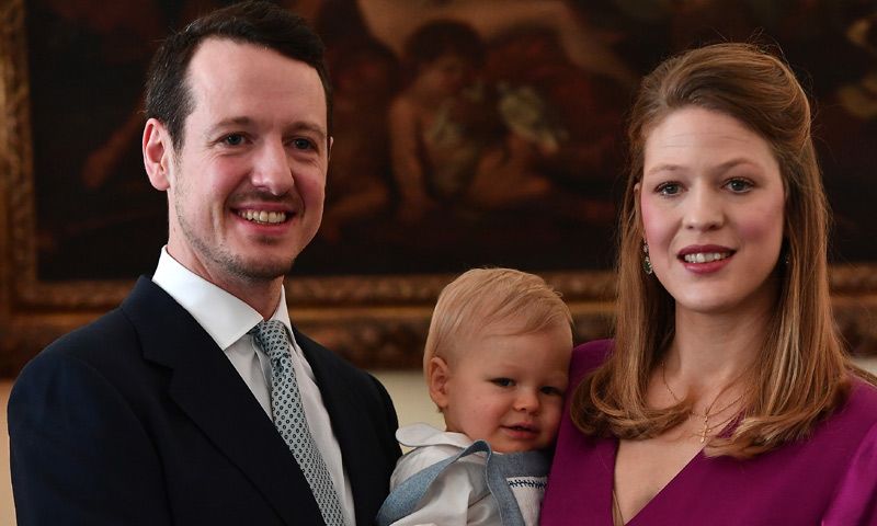 El príncipe Felipe de Serbia y Danica Marinkovic, felices en el bautizo de su hijo Stefan