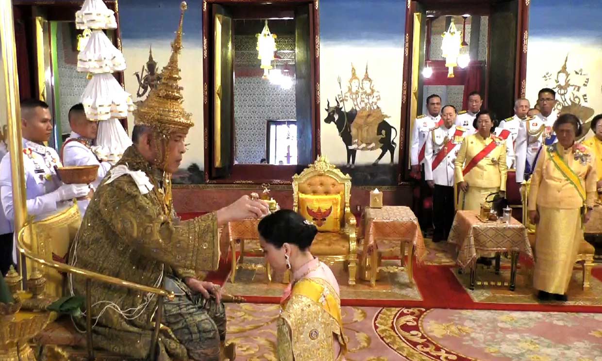 Un bautismo, un ritual y una procesión: comienza el lujoso ceremonial para coronar al rey de Tailandia