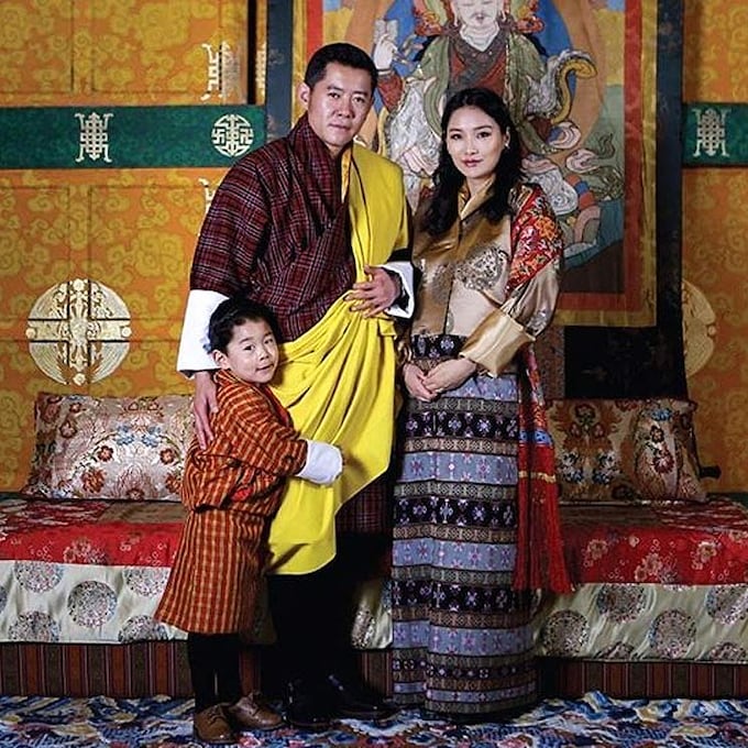 El Rey de Bután recibe el mejor regalo por el día del padre: el nacimiento de su segundo hijo
