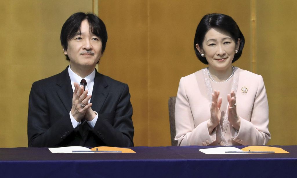 El príncipe Akishino de Japón, sin fecha para su proclamación como heredero que debía celebrarse hoy