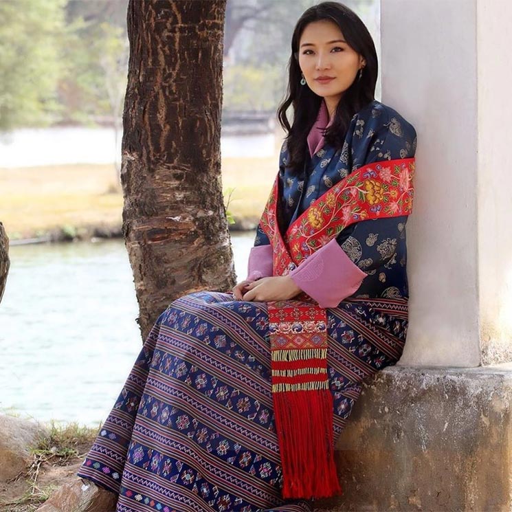 La reina de Bután cumple 30 años estrenando su segunda maternidad