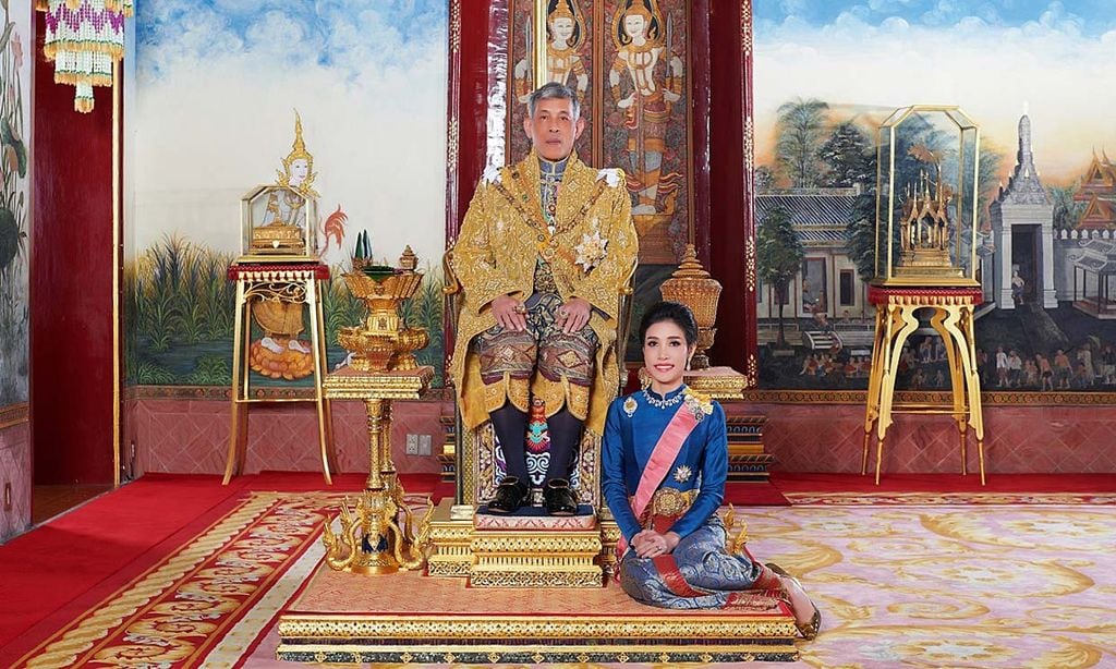 El rey de Tailandia y su consorte real