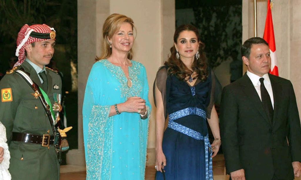 Hamzah bin Hussein, así es el hijo de Noor de Jordania al que acusan de conspirar contra su hermano, el rey Abdalá