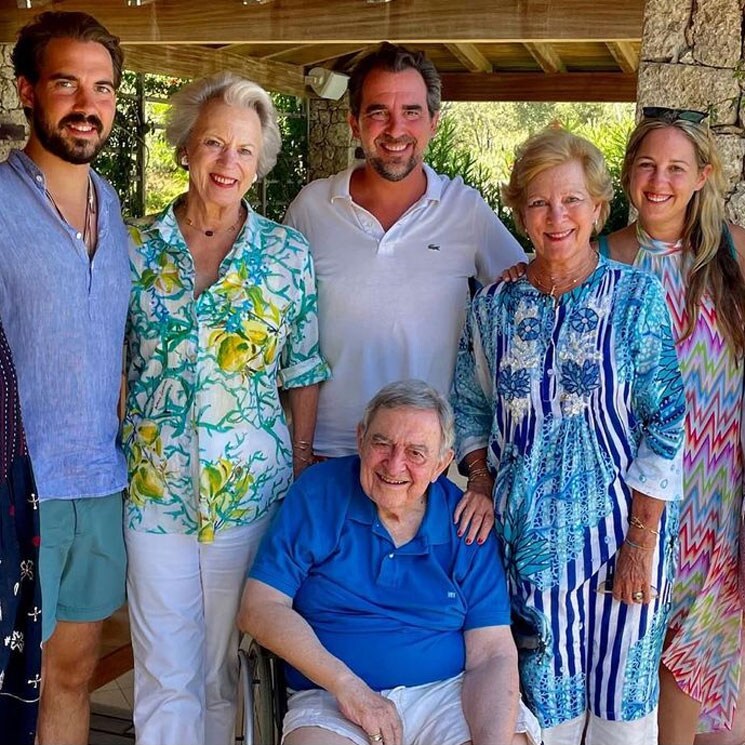 ¿Quién es quién en la foto de familia por el 75 cumpleaños de Ana María de Grecia?