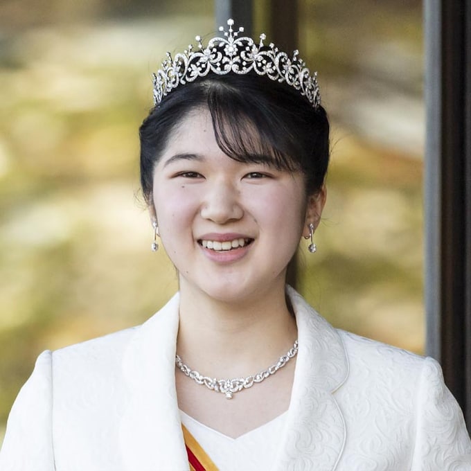 Aiko de Japón, por primera vez con tiara, recibe una importante distinción al cumplir la mayoría de edad