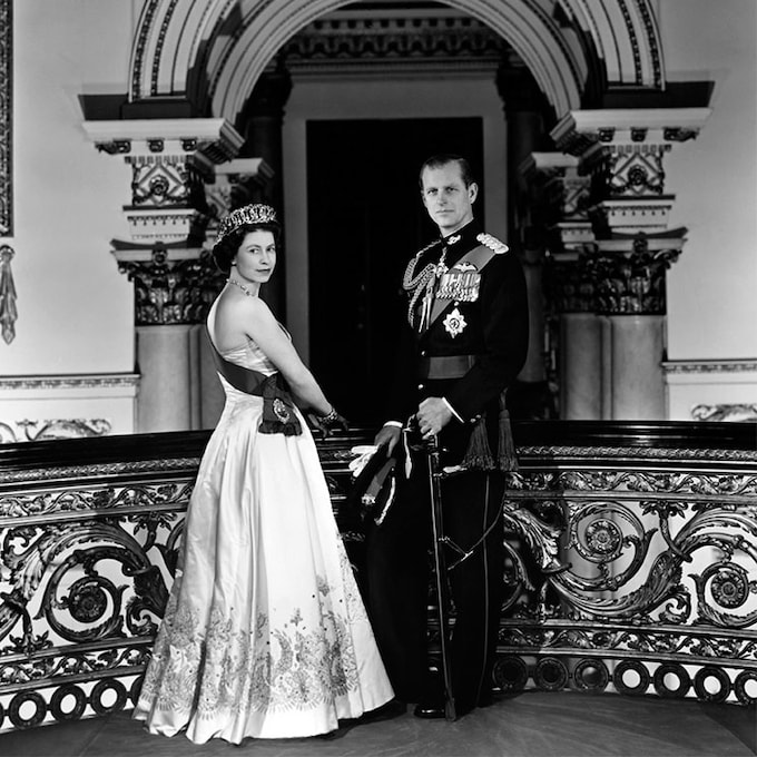 Así fue la vida de Isabel II, sin su eterno compañero, el duque de Edimburgo