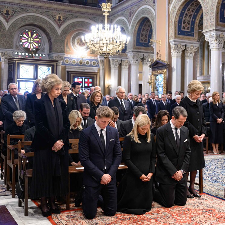 Todas las imágenes de la emotiva e íntima ceremonia en el último adiós a Constantino de Grecia 