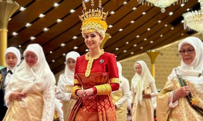 El llamativo look nupcial de la futura mujer del príncipe de Brunéi en el último rito de su boda