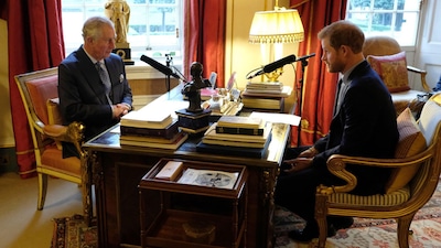 Se revelan detalles inéditos del encuentro entre Harry y su padre tras anunciarse que Carlos III padece cáncer