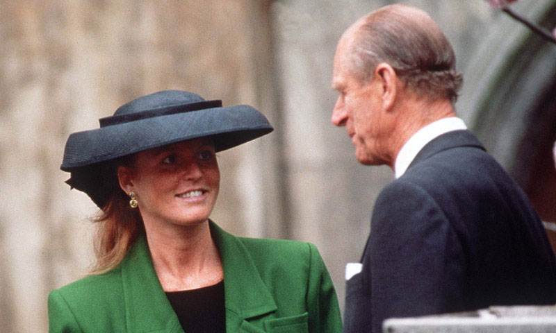 El duque de Edimburgo y Sarah Ferguson entierran el hacha de guerra para la boda de Eugenia de York