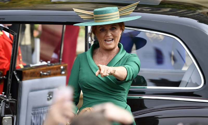 ¿Pero qué haces aquí? Sarah Ferguson se olvida del protocolo para saludar a alguien del público