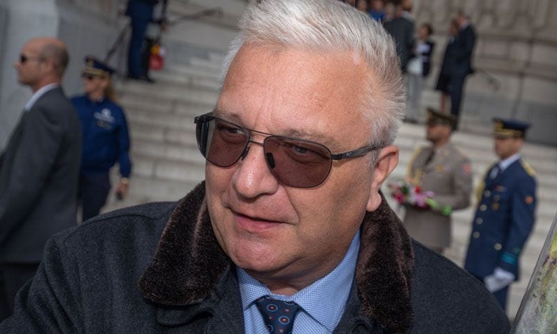 Laurent de Bélgica se querella contra el gobierno