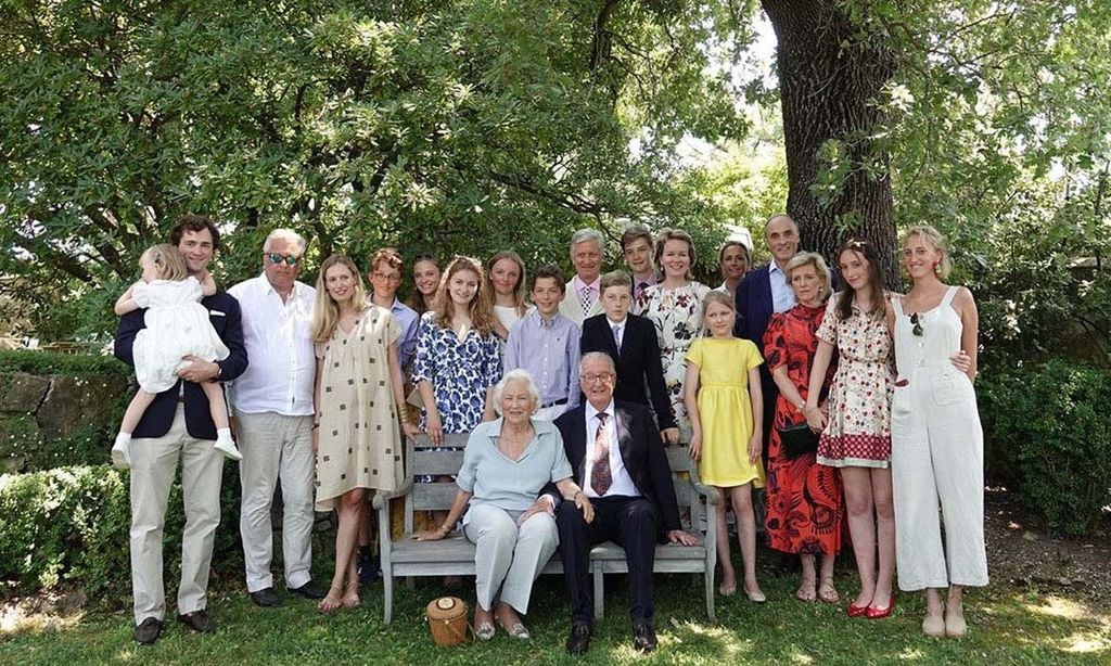 Alberto y Paola de Bélgica celebran sus bodas de diamante arropados por su familia