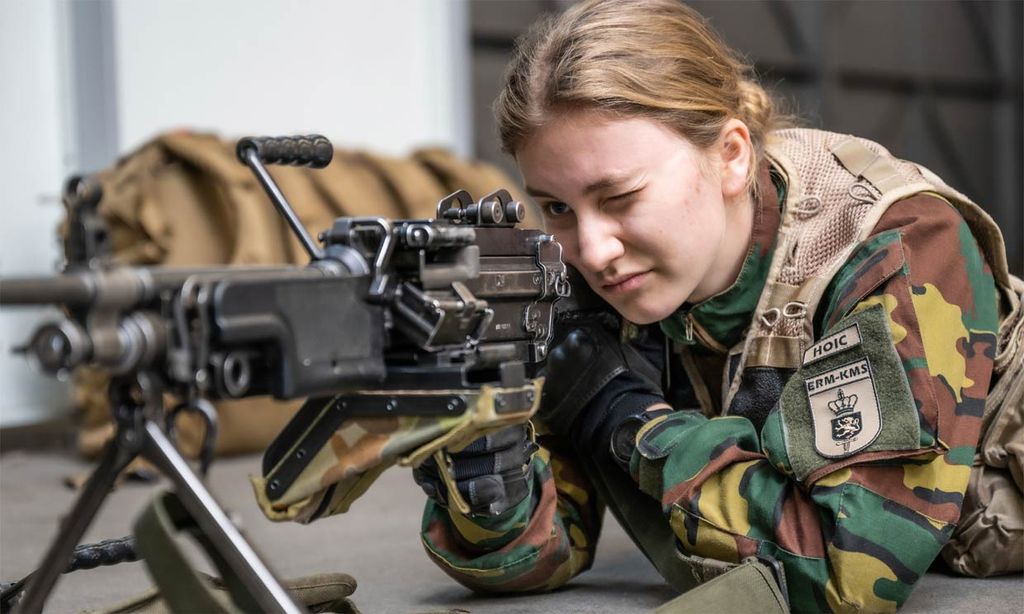 Vuelve la soldado Elisabeth: la heredera al trono belga retoma sus entrenamientos militares