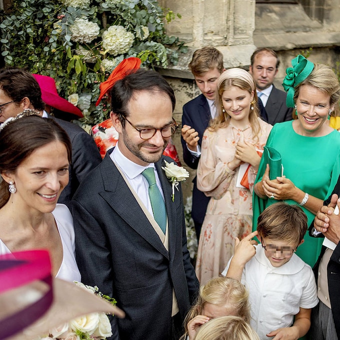 Matilde de Bélgica, feliz en la boda de su hermano, junto al Rey y tres de sus hijos 