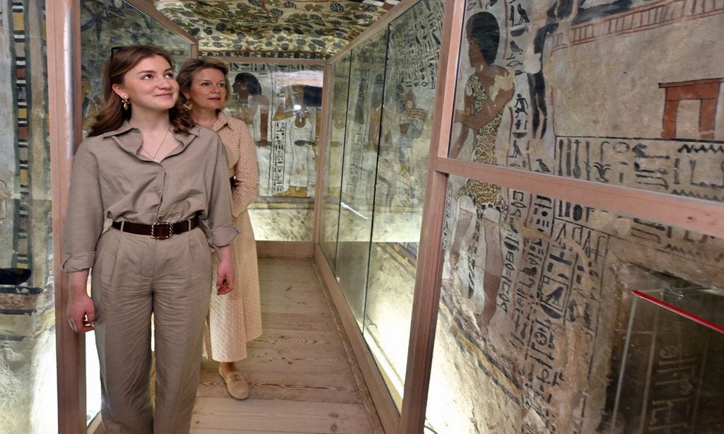 Matilde y Elisabeth de los belgas se adentran en la historia egipcia visitando la tumba de Tutankamón
