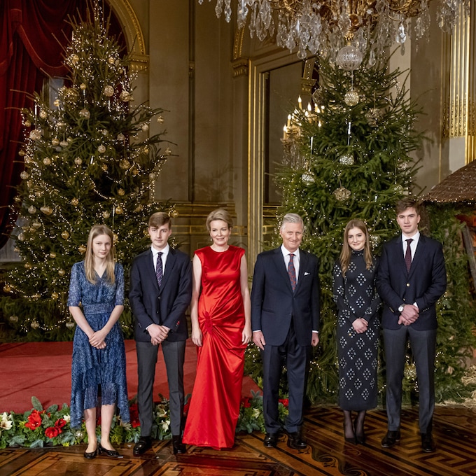 La Familia Real belga festeja la Navidad con un árbol de 20 metros de altura y un concierto muy familiar 