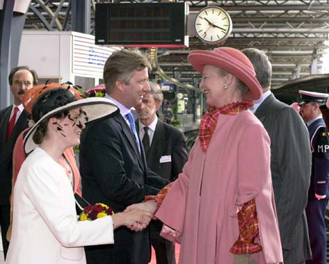 La Reina de Dinamarca regresa a Bélgica 25 años después de su última visita