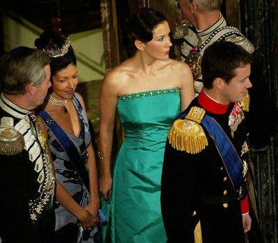 La tiara de diamantes de Lágrima de la princesa Alejandra de Dinamarca, un regalo de la reina Margarita