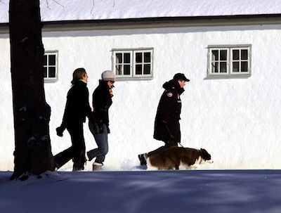Los Príncipes de Dinamarca, paseo por la nieve el día después del bautizo