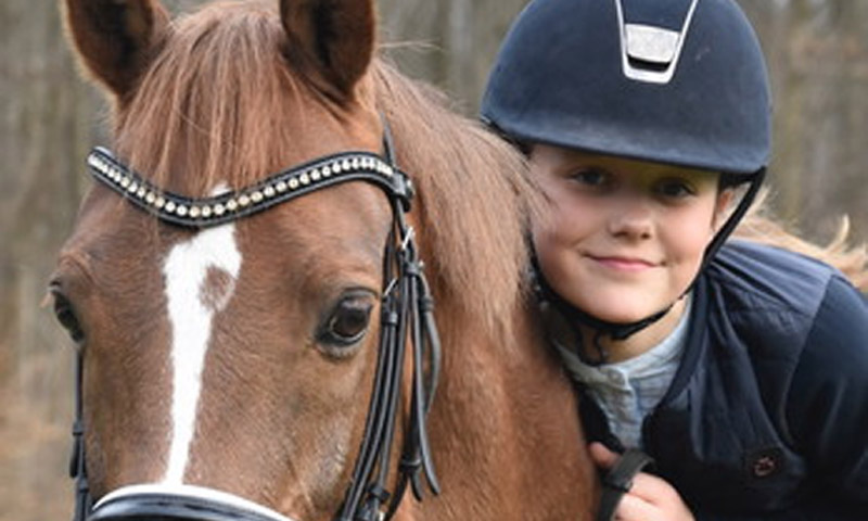 Isabella de Dinamarca posa para el objetivo de su padre por su 11º cumpleaños