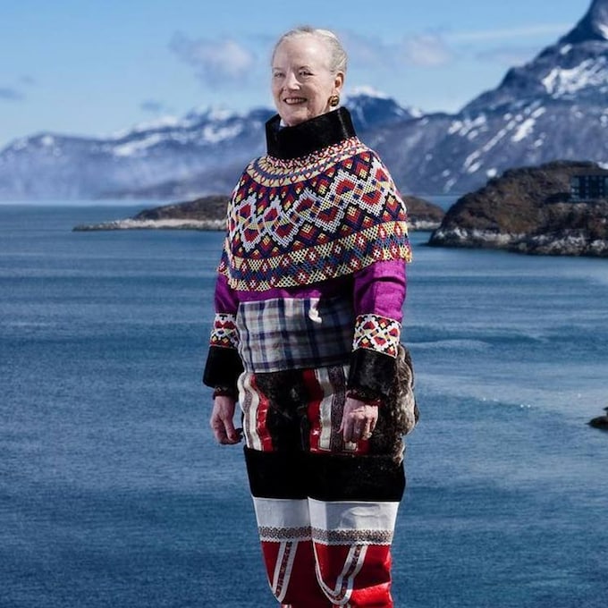 El sorprendente posado navideño de Margarita de Dinamarca con el traje típico de Groenlandia