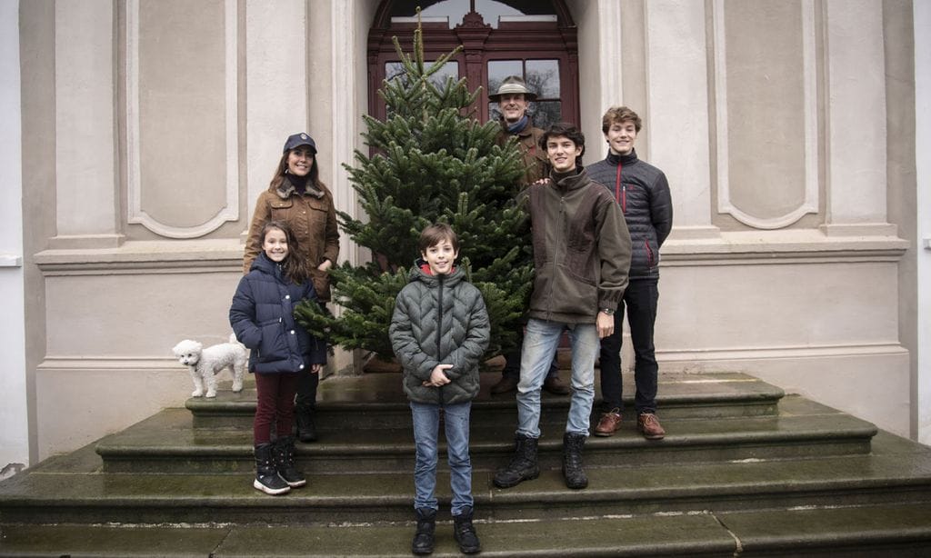 ¡A la caza del abeto perfecto! Joaquín de Dinamarca y su familia, los últimos en tener árbol de Navidad