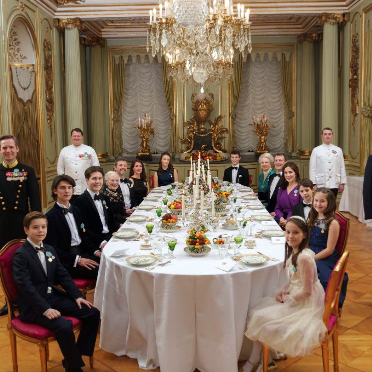 La familia real danesa sorprende a la reina Margarita con una cena llena de simbolismo en su Jubileo de Oro
