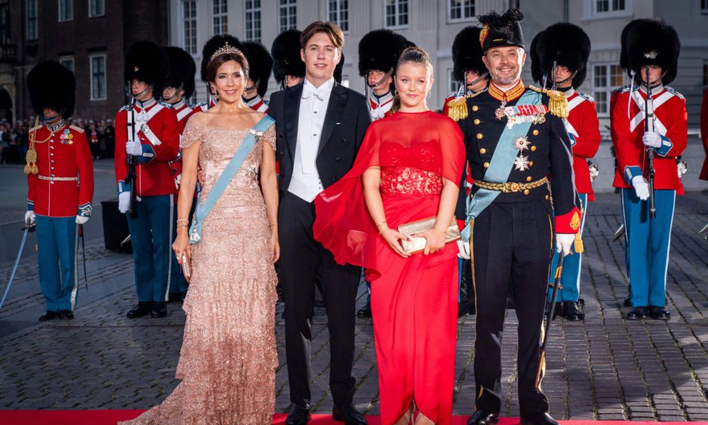 Tiaras, condecoraciones... el lujoso 'dress code' que veremos en la cena de gala del 18 cumpleaños de Christian de Dinamarca