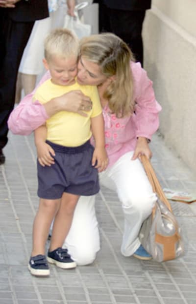 La reina Sofía asiste a la fiesta de fin de curso de su nieto Miguel
