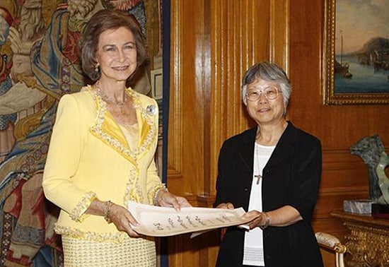 Doña Sofía recibe un nuevo reconocimiento por su labor solidaria