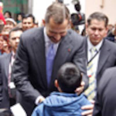 Calurosa despedida a los Príncipes de Asturias en Ecuador