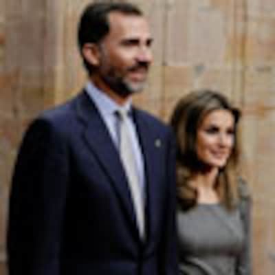 Don Felipe y doña Letizia en la antesala de los Premios Príncipe de Asturias 2012