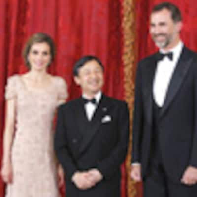 La princesa Letizia sucumbe a la moda de las trenzas durante la cena de gala celebrada en honor de Naruhito de Japón