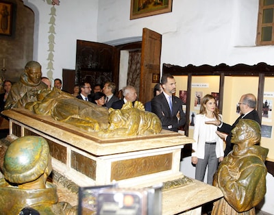 Los Príncipes de Asturias honran al Fray Junípero Serra en su primera parada en California