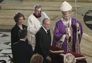 Los Reyes, con la Princesa de Asturias y la infanta Elena, presiden el funeral de Estado en el décimo aniversario del 11M