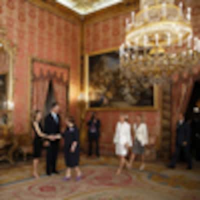 Los nuevos reyes Felipe y Letizia saludarán uno a uno a 2.000 invitados en el Palacio Real