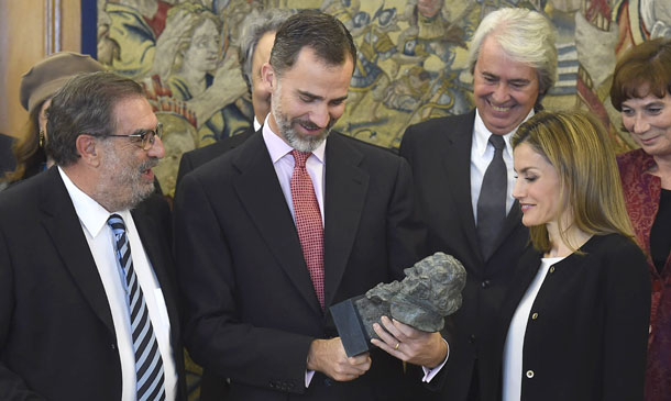 Los Reyes reciben un Goya especial por su afición al cine español