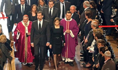 Los Reyes presiden el funeral institucional por las víctimas de la tragedia aérea de Germanwings