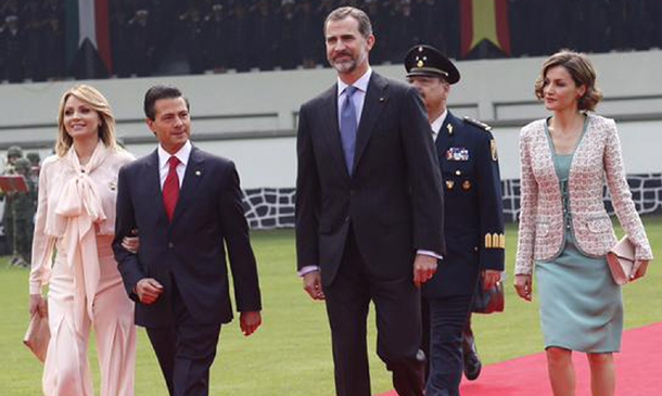 Los reyes Felipe y Letizia, recibidos con los brazos abiertos: '¡Viva México!'