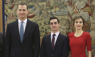 Los reyes Felipe y Letizia celebran los logros del patinador Javier Fernández