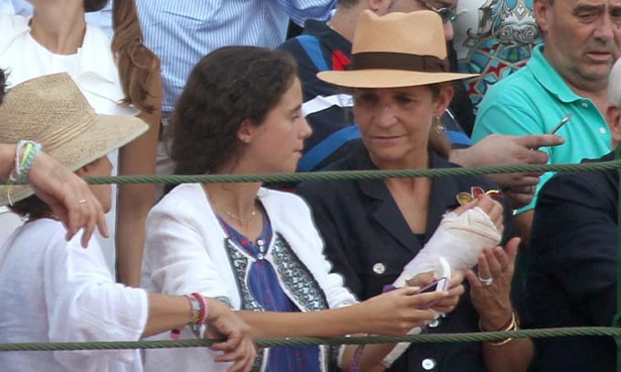 La infanta Elena reaparece tras su accidente de equitación en el homenaje al torero Víctor Barrio
