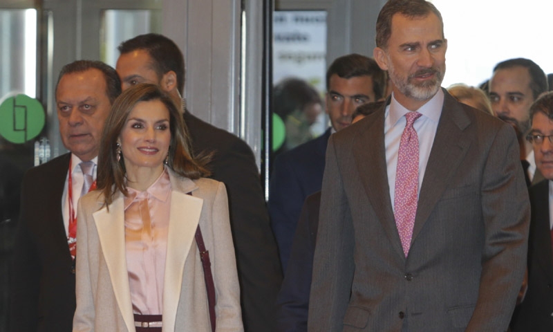 Don Felipe y doña Letizia, Reyes por el mundo