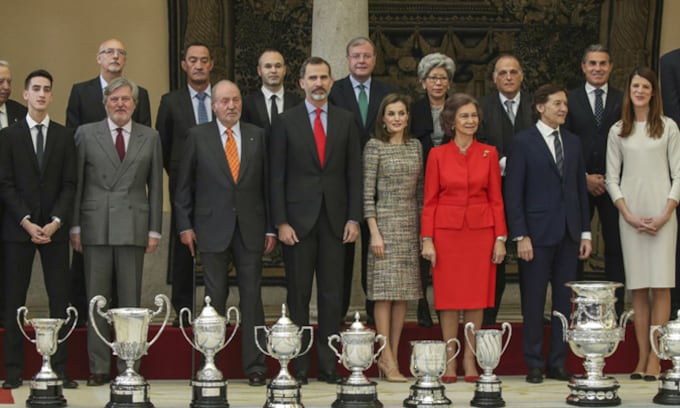 Los Reyes hacen equipo con los reyes Juan Carlos y Sofía en los Premios Nacionales del Deporte