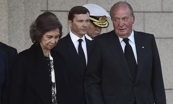 Los reyes Juan Carlos y Sofía dan su último adiós a Alicia Borbón-Parma, tía del rey Juan Carlos