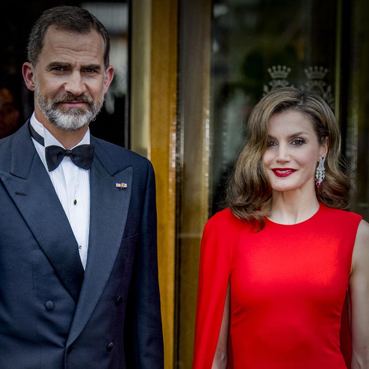 Don Felipe y doña Letizia celebran junto al rey Guillermo de Holanda su 50º cumpleaños