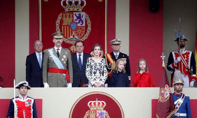 Los Reyes y sus hijas, protagonistas del acto central del Día de la Fiesta Nacional
