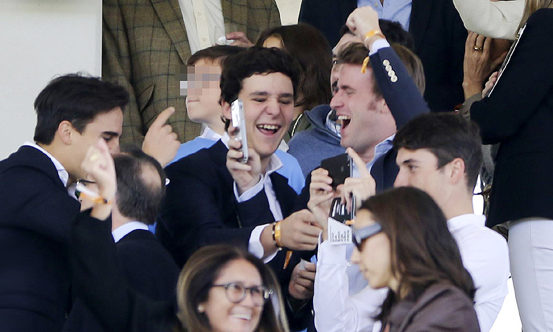 ¡Caballo ganador! La euforia de Felipe de Marichalar en las carreras